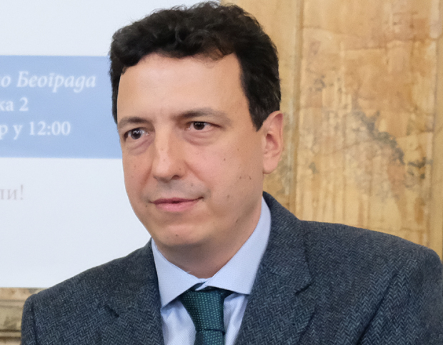 Ненад Николић: Под лупом све историје српске књижевности